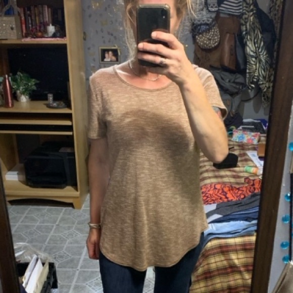 🎈24/7🎈BUY 1 GET 1 FREE ALL LISTINGS🎈Sparkly Flowy Top Sz M - Picture 5 of 16